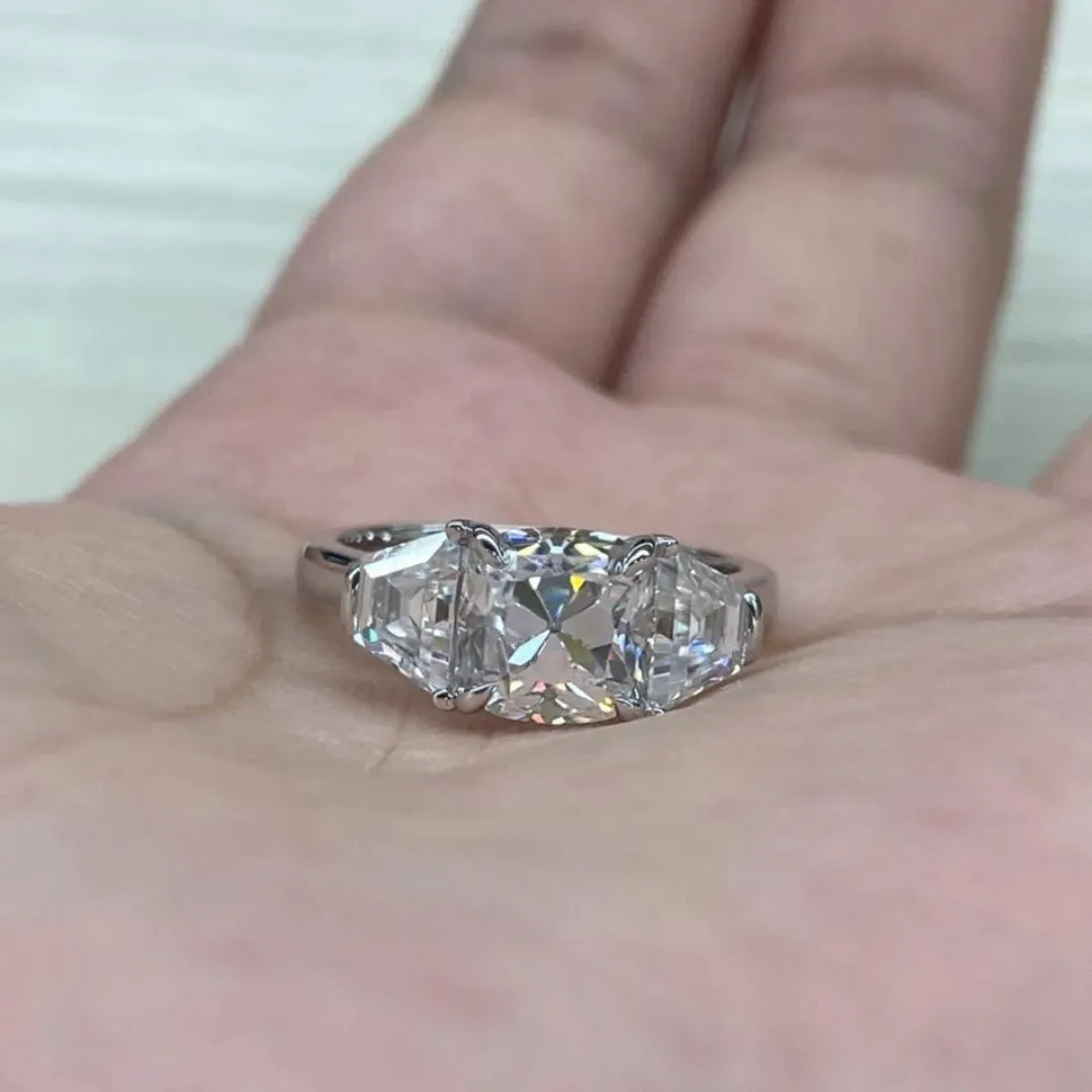 /public/photos/live/Old Mine Cushion Moissanite Woman Proposal Ring 762 (1).webp